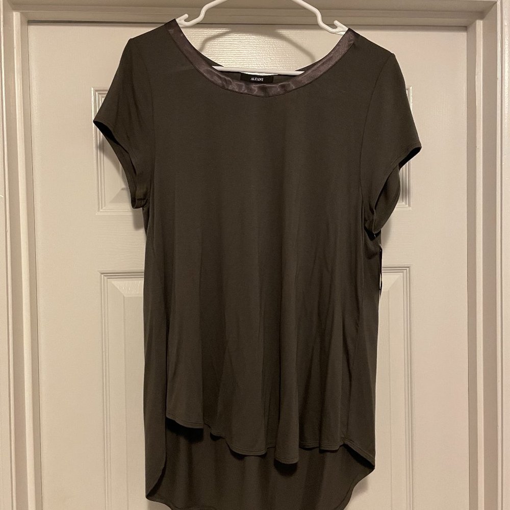 Alfani Women's XLarge Top - NWT!